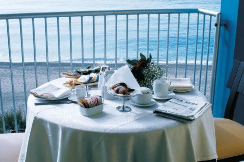 Meridian Hotel Guardia Piemontese Terme Extérieur photo