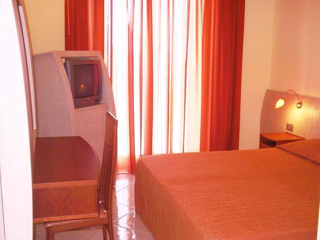 Meridian Hotel Guardia Piemontese Terme Extérieur photo